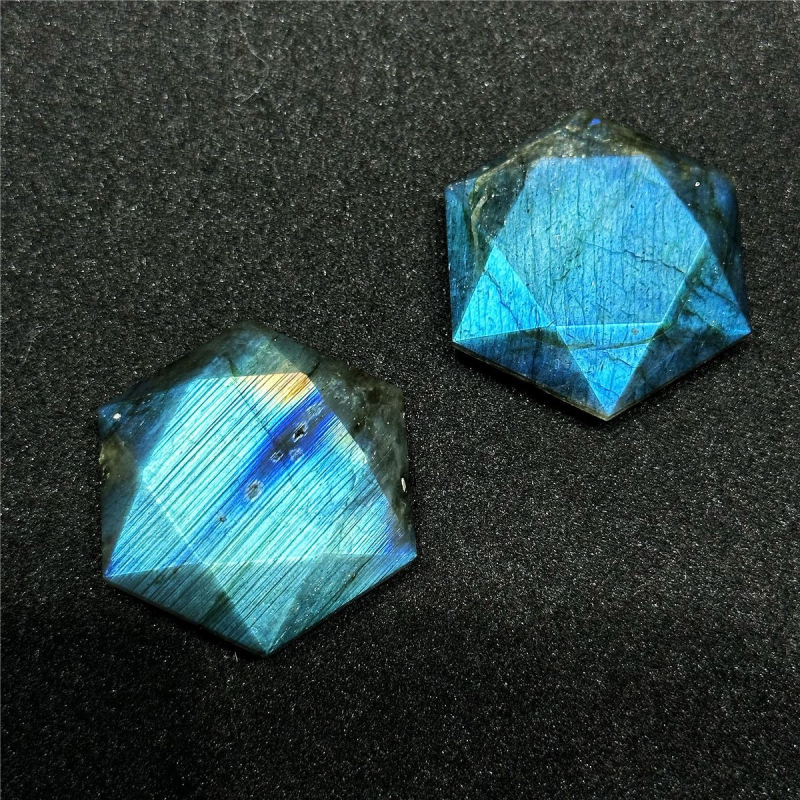 Hexagonalni satelitski lanac s privjeskom šestokraka zvijezda — kristal, Ink Qingzi, Geometrija, moderni minimalizam
