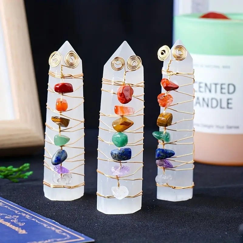 Dekorativna stolna ukras od prirodnog gipsa: šestokutna prizma s zlatom žicom, bijeli kristal, 42 g