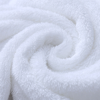 Hotelski ručnici od 100% pamuka, 150 g, 16s pređa, višestruko pletivo (ply), vezenje i šivanje, jednostavna tkanina, apsorpcija 11–15 s