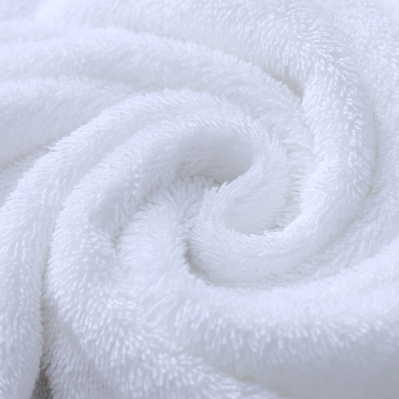 Hotelski ručnici od 100% pamuka, 150 g, 16s pređa, višestruko pletivo (ply), vezenje i šivanje, jednostavna tkanina, apsorpcija 11–15 s