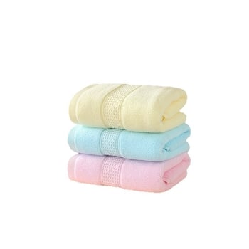 Pamut törölköző ajándékdobozban, 110 g, testreszabás és logónyomtatás elérhető