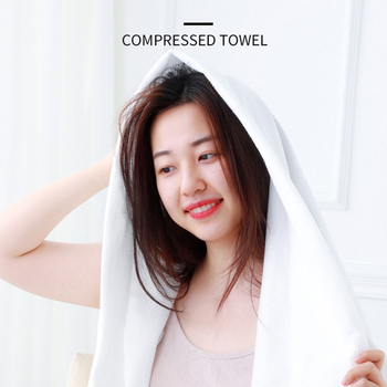 ITO Ühekordne vannikäterätide komplekt — 2 näokäterätikut ja 1 vannikäterätik; Materjal: 100% regenereeritud tselluloosi kiud; Kudumine: lihtne kude; Veetõmbumine: 5–10 s; Kõlblikkusaeg: 3 aastat