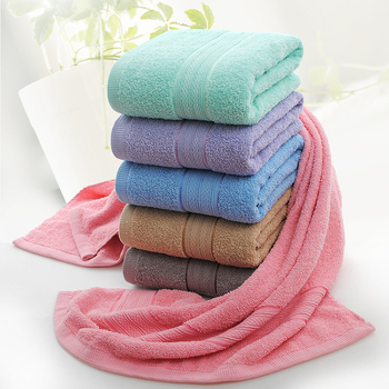 Fürdő- és strand törölköző, 80% gyapot, gyengén csavart szál, tömeg 300–400 g, 14-es fonal