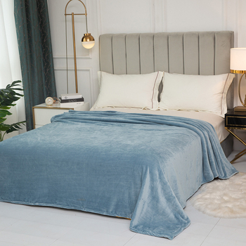 Одеяло - полиестер, 300–499 g, модерен минимализъм, пролетно–есенно, персонализирана обработка (Полиестер • 300–499 g • Модерен минимализъм • Пролетно–есенно • Персонализирана обработка)