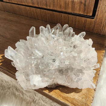 Decor cu grup de cristale — cristal crizantemă, formă geometrică, material cristal, ambalare PP