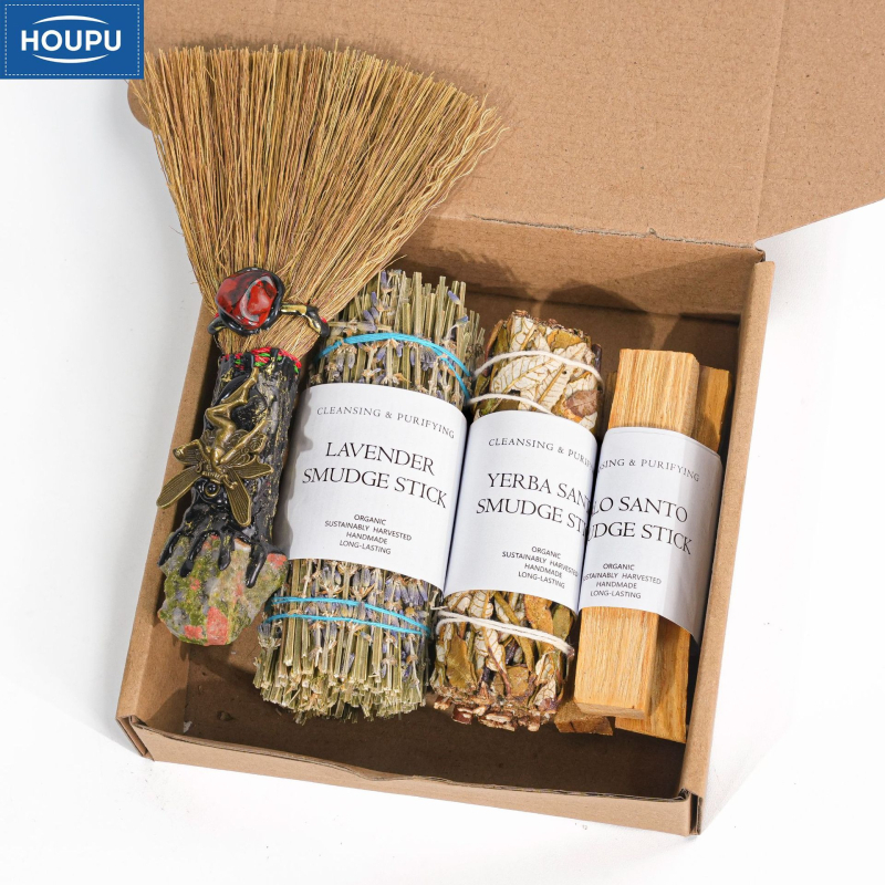 Декоративна магическа метла от естествен полускъпоценен кристал; произход: Ляньюнганг, окръг Дънхай; външен вид: суров камък