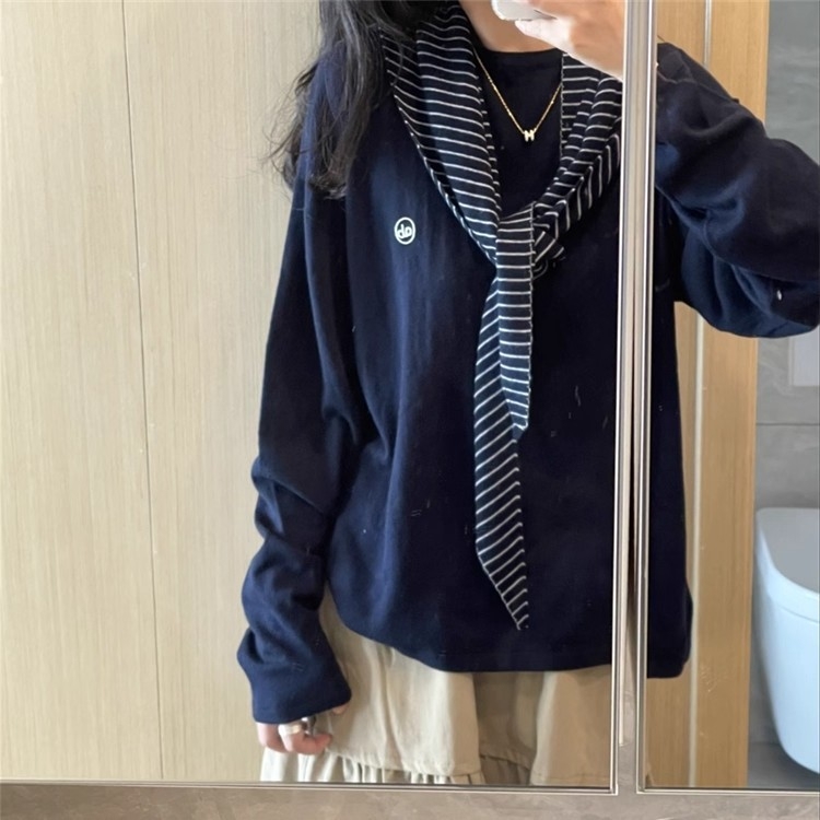 Pleteni džemper s lažnim dvostrukim slojem, dugi rukavi, okrugli ovratnik, ležerni stil, sadržaj polyester 30-50%