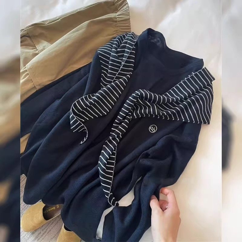 Pleteni džemper s lažnim dvostrukim slojem, dugi rukavi, okrugli ovratnik, ležerni stil, sadržaj polyester 30-50%