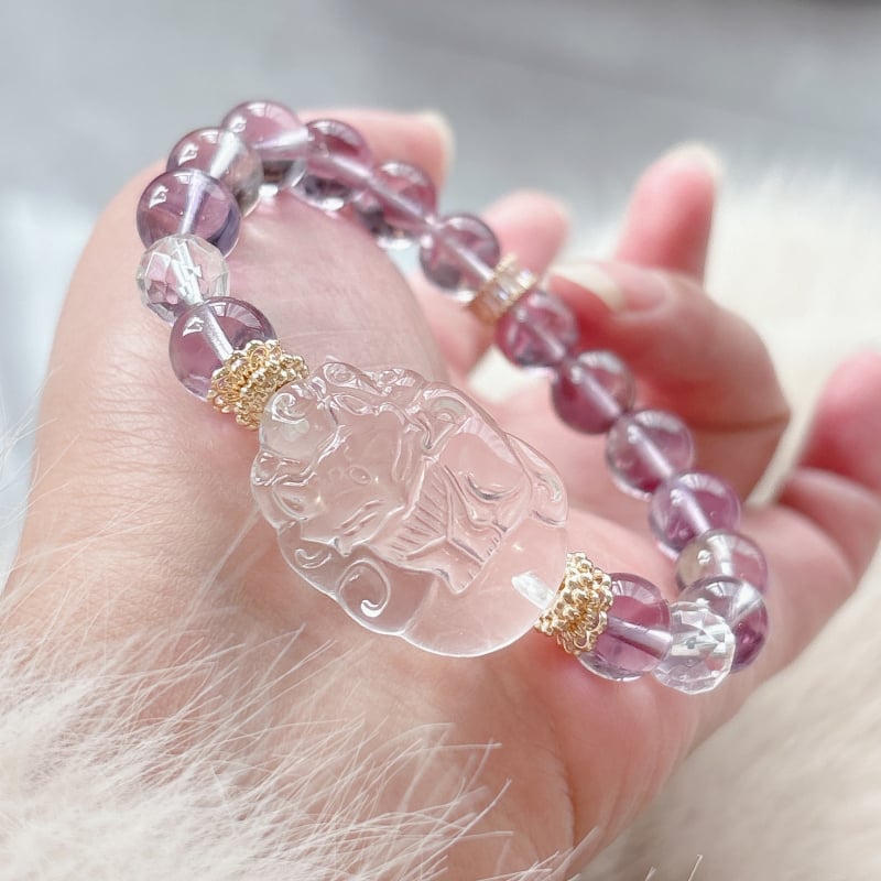Természetes ametiszt karkötő kristályból, állat/zodiákus motívummal, uniszex, 2024 tavasz
