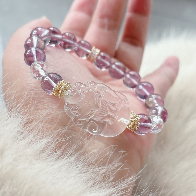 Természetes ametiszt karkötő kristályból, állat/zodiákus motívummal, uniszex, 2024 tavasz