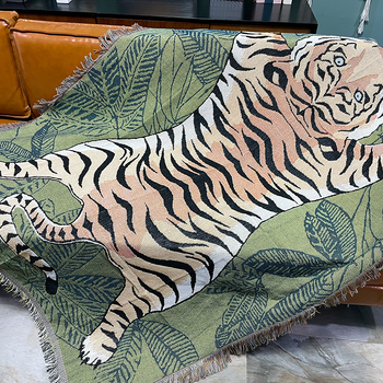 Pamutból készült kötött kanapépléd, 1000–1499 g, rajzfilmszerű motívummal, tavasz–ősz időszakra