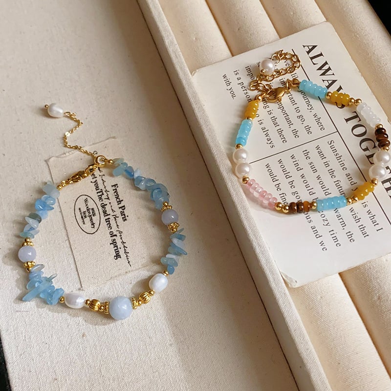 Brățară din oțel titan cu mărgele din piatră ochi de tigru naturală, lucrată manual, design geometric, pentru femei