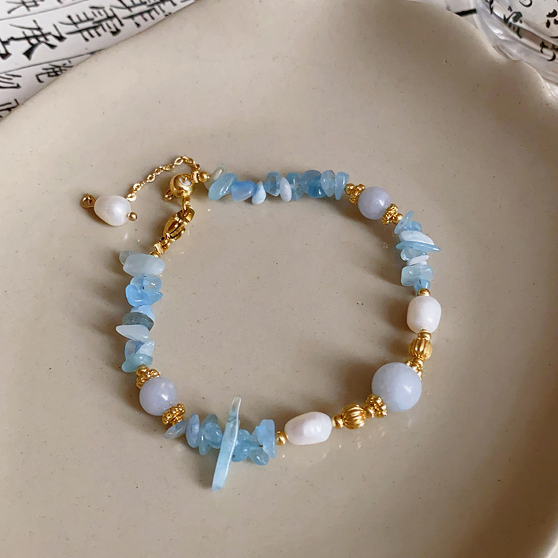 Brățară din oțel titan cu mărgele din piatră ochi de tigru naturală, lucrată manual, design geometric, pentru femei