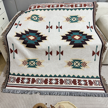 Pamut kanapé pléd geometriai mintával, négy évszakos használatra, tömege 1000–1499 g