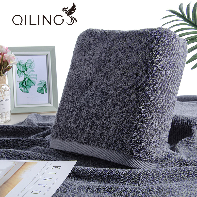 Spa törölközőkészlet hímzett logóval, pamut, 21 szál, sima szövés, tömege több mint 200 g, 95% pamut tartalom