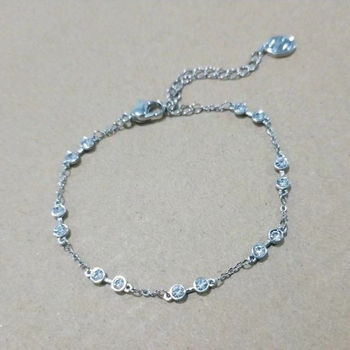 Ženski narukvica sa Swarovski kristalima, geometrijski dizajn od legure, elektroplatirani završni sloj