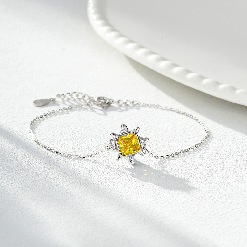 Brățară cu floarea-soarelui – argint 925, zirconiu, placare electrolitică, design de nișă pentru femei