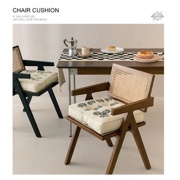 Kanapé párna, textil anyag, minta: növények és virágok, skandináv stílus, csipke típusú dizájn, általános használat