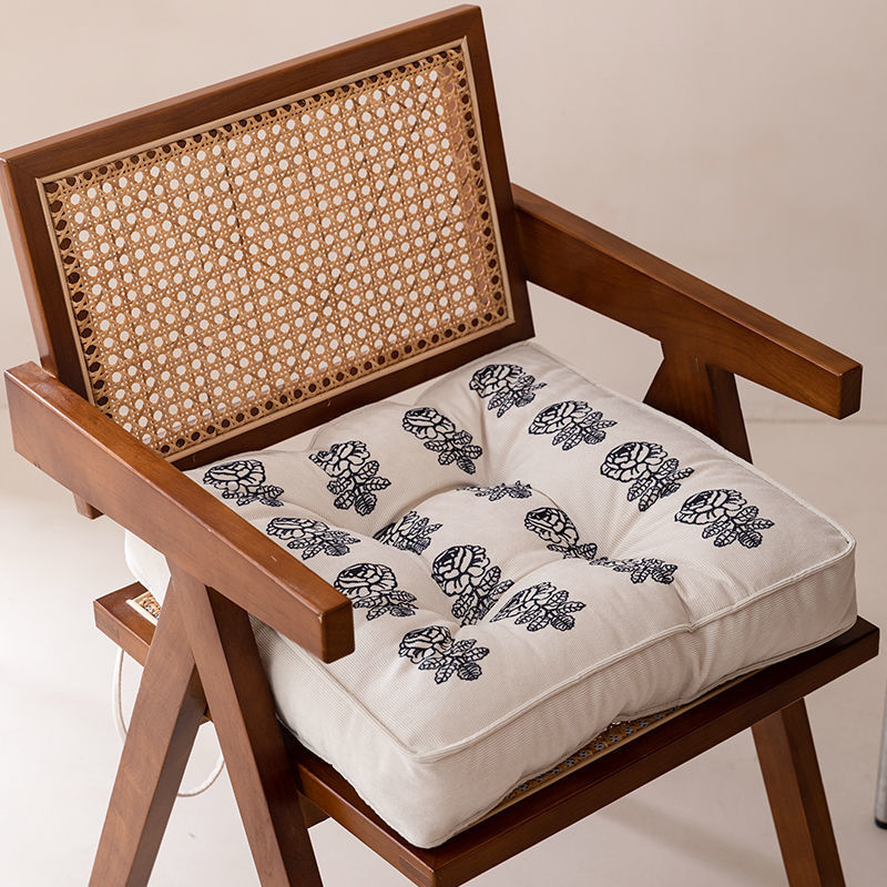 Kanapé párna, textil anyag, minta: növények és virágok, skandináv stílus, csipke típusú dizájn, általános használat