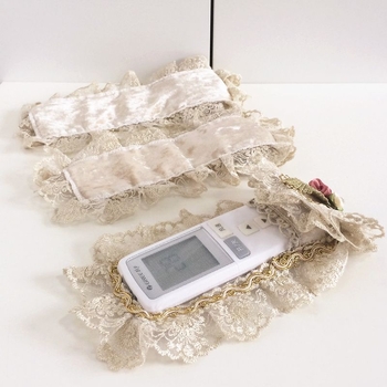 Eiropas stila augstas kvalitātes attālās vadības pārsegs – galvenais materiāls kokvilna; aizsargs pārsegs televizoram/set-top kastē un gaisa kondicionierim.