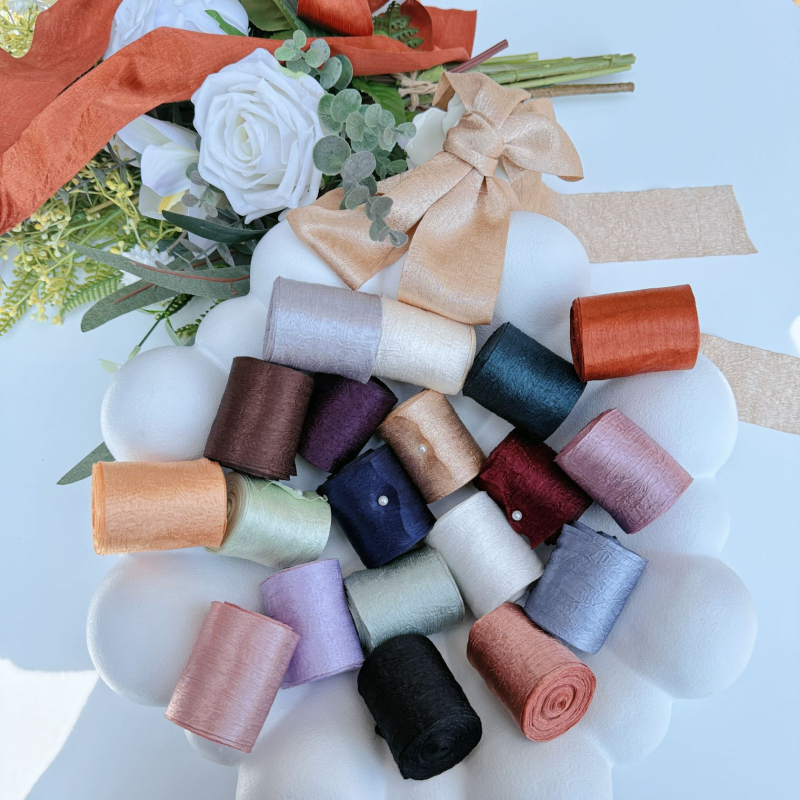 DIY masnik készítéséhez és ajándékcsomagoláshoz való szatén szalag, domborított felület, poliészter