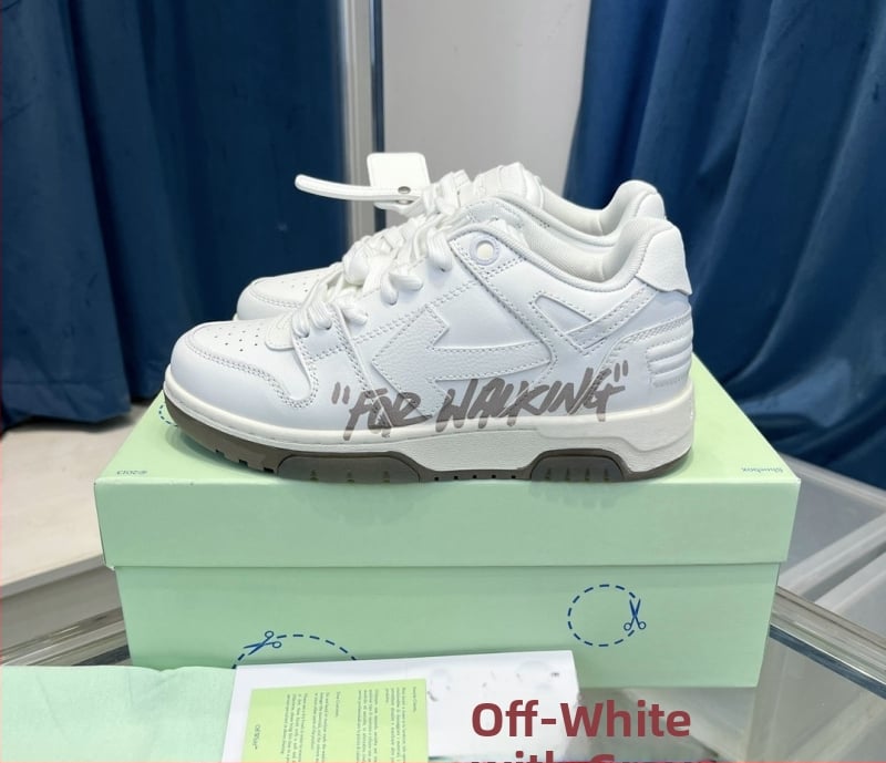 Unisex sportbačiai su storesne padu augim – odinė viršutinė dalis, gumos padas, raišteliai priekyje, kvėpuojantys, atsparūs slydimui