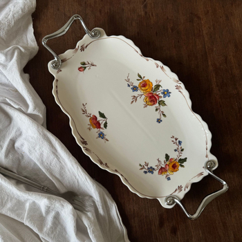 Κεραμική τετράγωνη πιατέλα με φλοράλ μοτίβο, ρετρό στυλ, κατάλληλη για φούρνο μικροκυμάτων.