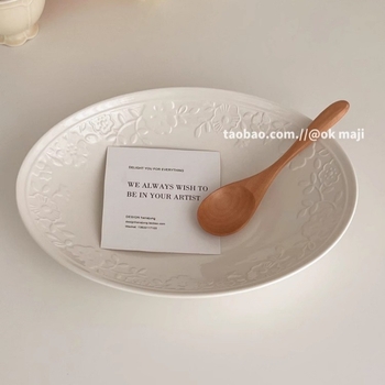 Farfurie de porțelan pentru cină, design retro în relief, formă rotundă, finisaj sub glazură