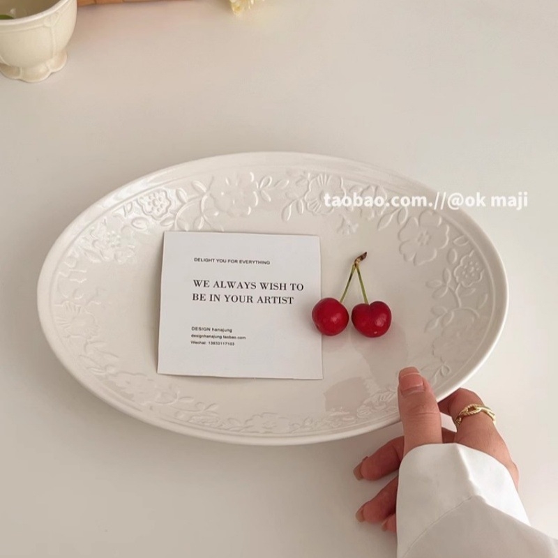 Farfurie de porțelan pentru cină, design retro în relief, formă rotundă, finisaj sub glazură