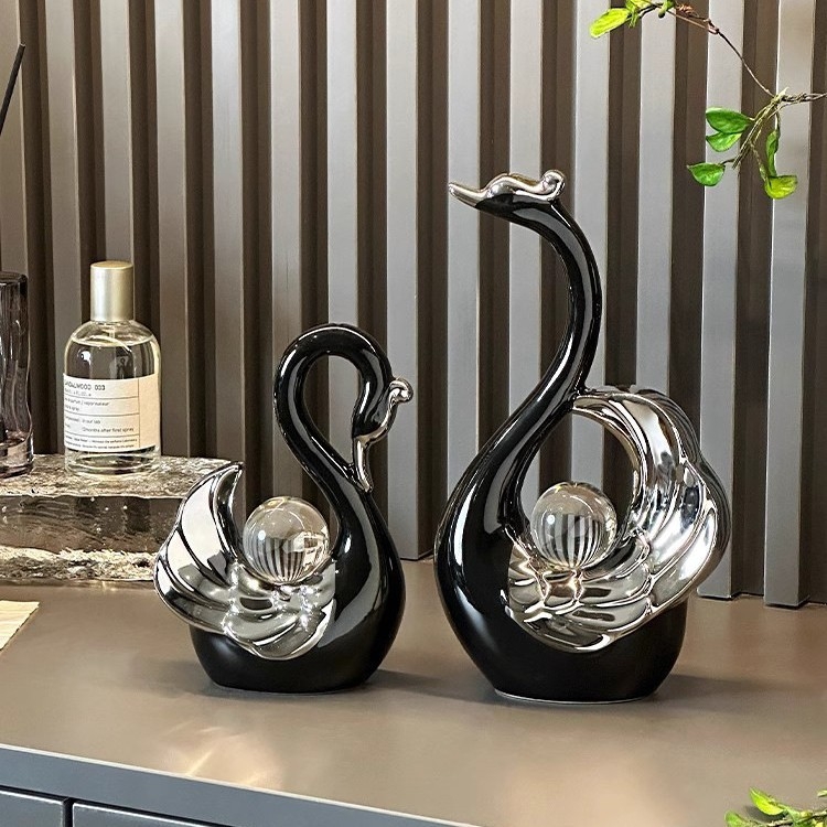 Par labudova od glazirane keramike — kineski stil, svadbeni dar