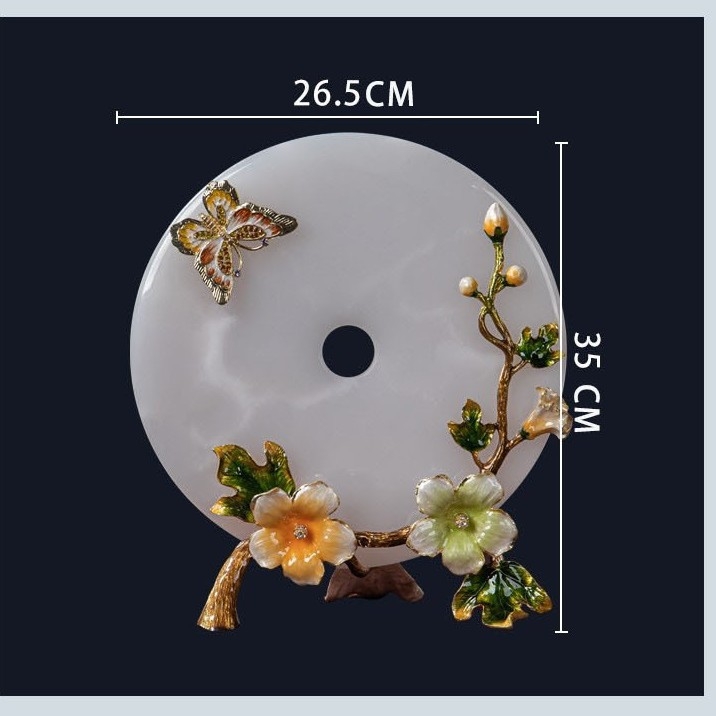 Украса с нефритова катарама – сплав и нефрит, модерен минималистичен стил, подарък за домакинство и рожден ден