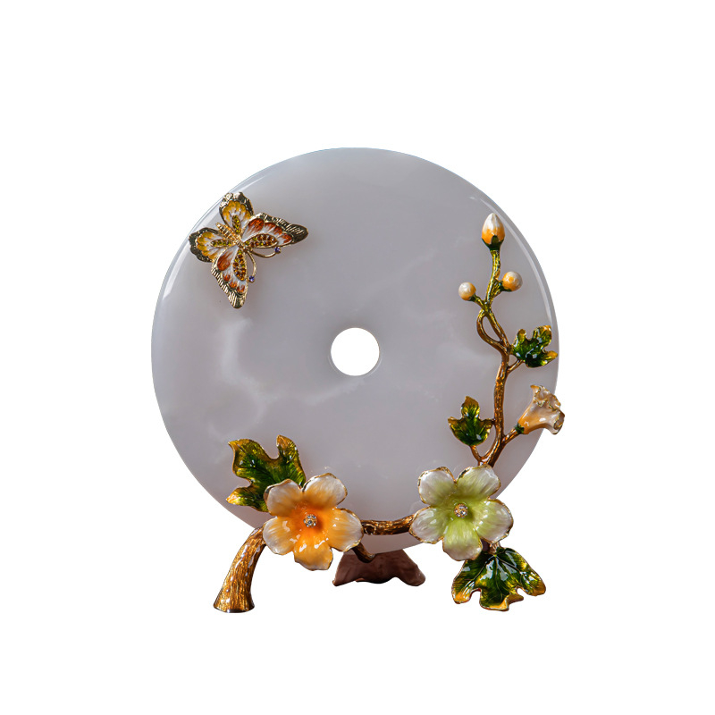 Украса с нефритова катарама – сплав и нефрит, модерен минималистичен стил, подарък за домакинство и рожден ден