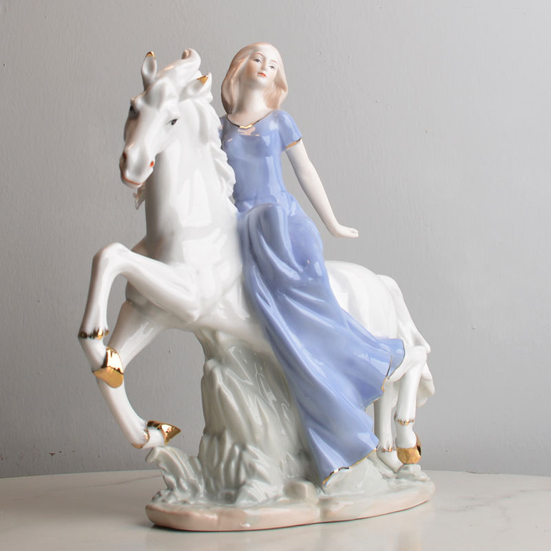 Porcelánová západná jezdecká figúrka – dievča na koni, svadobný dar