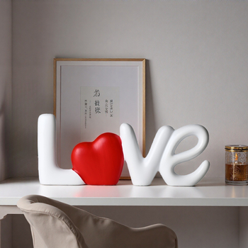 Szív alakú műgyanta dísz – európai stílusban, íróasztalhoz és nappaliba — ajándékhoz készen. (Anyag: Műgyanta; Márka: Fanmulin; Kategória: Műgyanta kézműves termékek; Csomagolás: Egyenként csomagolt; Stílus: Modern egyszerűség)