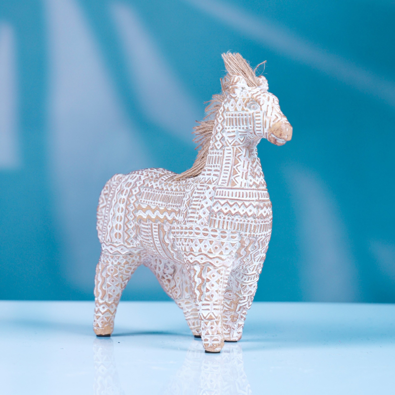 Figară cal din rășină, stil Nordic, pentru decorul casei — Material: Rășină; Categorie: Animale; Ambalaj: Carton; Sărbători potrivite cadouri: Crăciun, Ziua Mamei, Ziua Tatălui