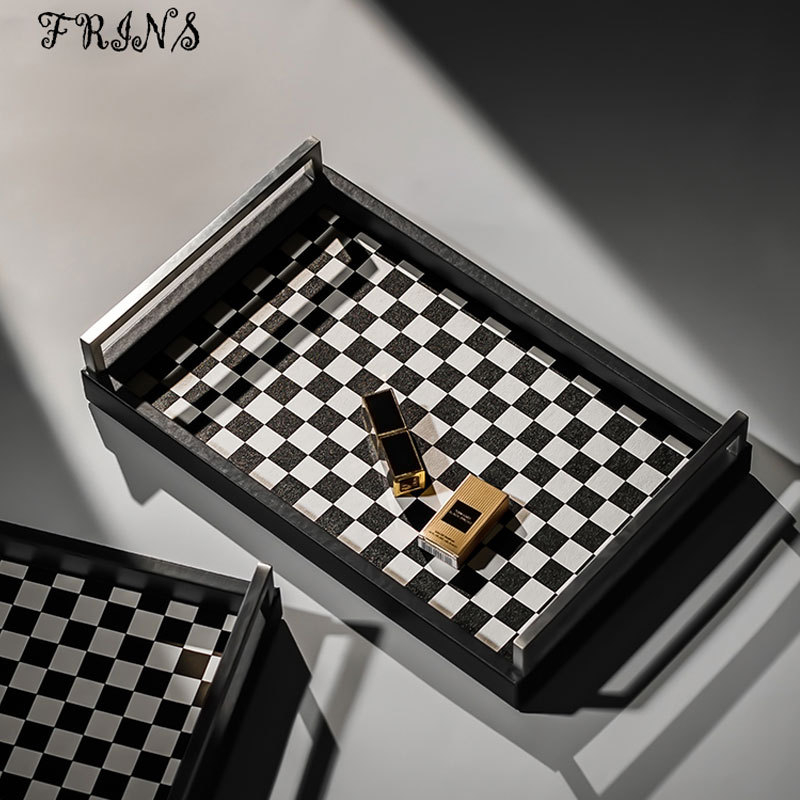 Νορδικός δίσκος τραπεζιού από τεχνητό δέρμα — προσαρμόσιμος, χειροποίητος με επίστρωση ηλεκτροπλατίωσης; οργάνωση εισόδου και δίσκος μακιγιάζ για γραφείο