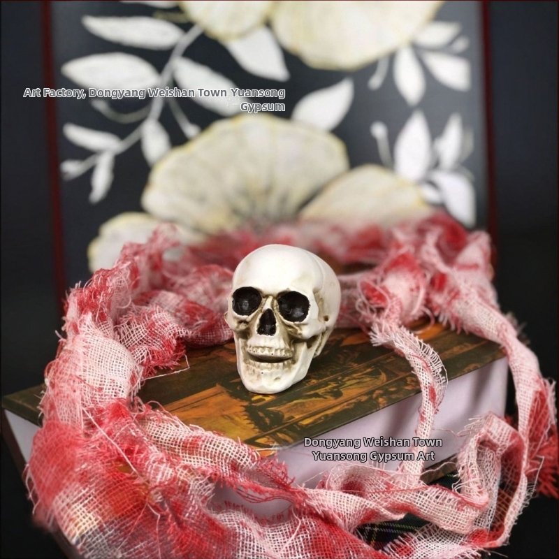 Gyantából készült koponya rekvizítum Halloweenre, Haunted House és bár számára – helyszíni dekoráció