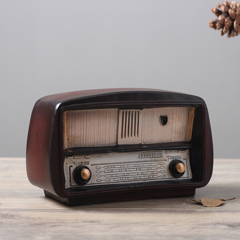 Ornament radio retro din rășină pentru decor de bar — artizanat din rășină; Material: rășină sintetică; Proces: turnare rășină; Stil: radio