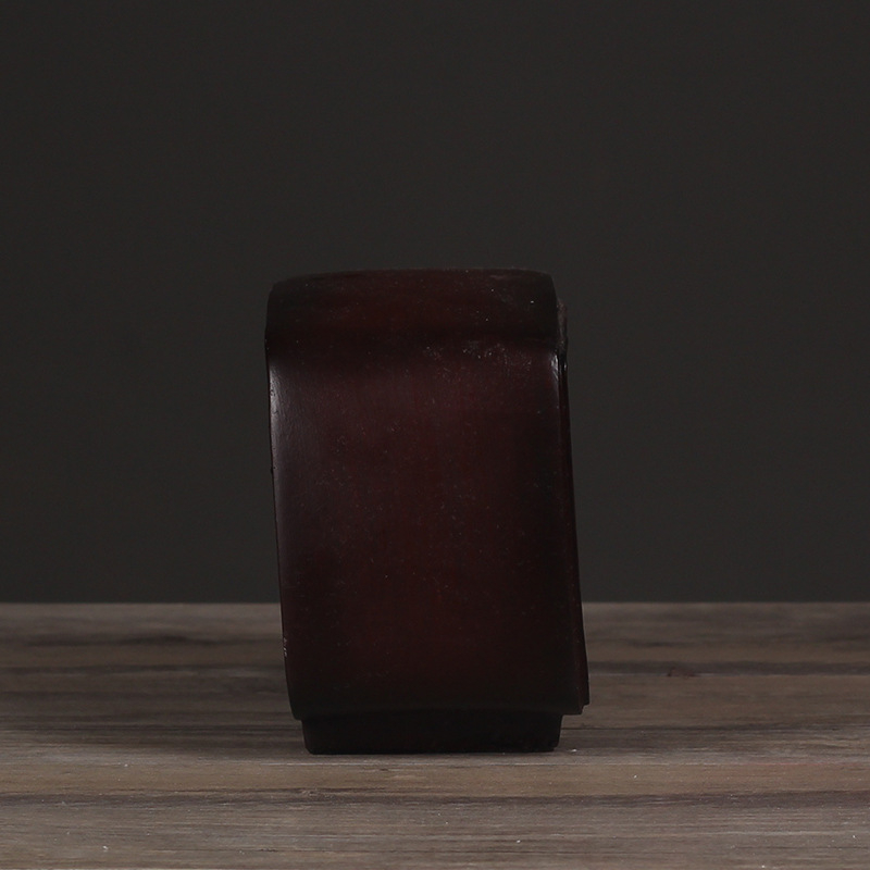 Ornament radio retro din rășină pentru decor de bar — artizanat din rășină; Material: rășină sintetică; Proces: turnare rășină; Stil: radio