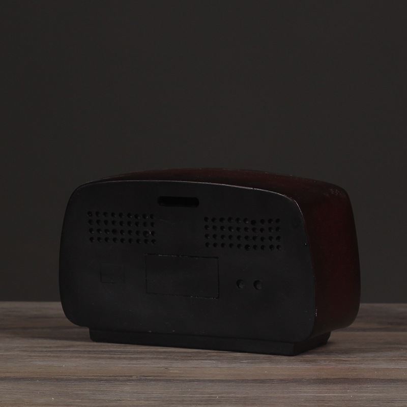 Ornament radio retro din rășină pentru decor de bar — artizanat din rășină; Material: rășină sintetică; Proces: turnare rășină; Stil: radio