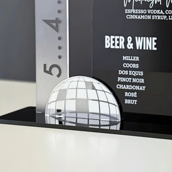 Akril kartica s bar menijem i UV tiskom, prilagodljivo odbrojavanje za Novu godinu, stolna dekoracija (Materijal: akril; Izrada: polu-ručna i polu-mehanička; Kategorija: rekviziti za uređenje prostora)