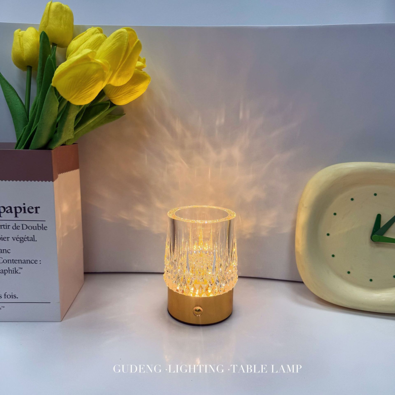 Лампа във форма на кристална ваза, презареждаща се, модерен минимализъм, CE сертифицирана, нощна светлина и амбиентно осветление