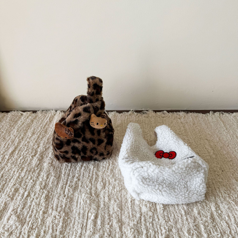 Geantă de pluș pentru copii cu caractere desen animate, material pluș; formă caractere de desene; stil copii/desene animate; sezon iarna 2025