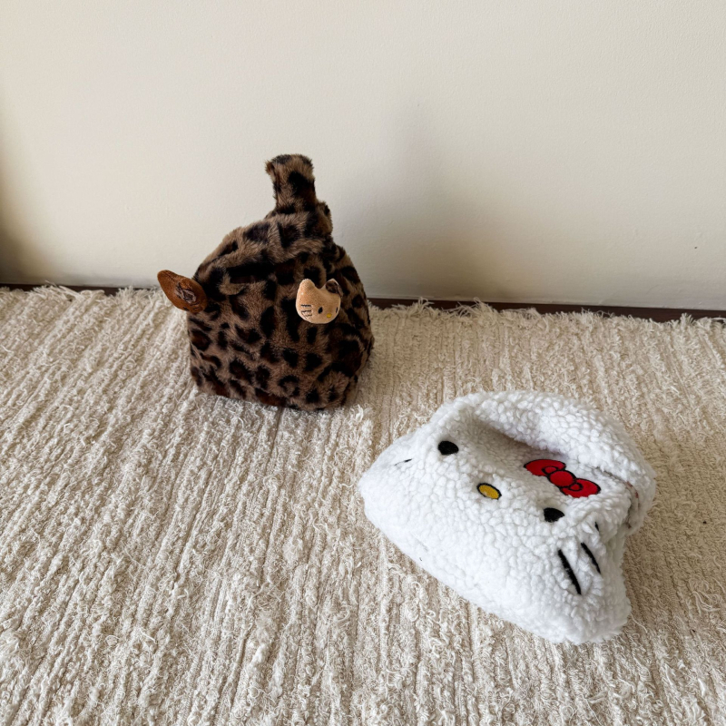 Geantă de pluș pentru copii cu caractere desen animate, material pluș; formă caractere de desene; stil copii/desene animate; sezon iarna 2025