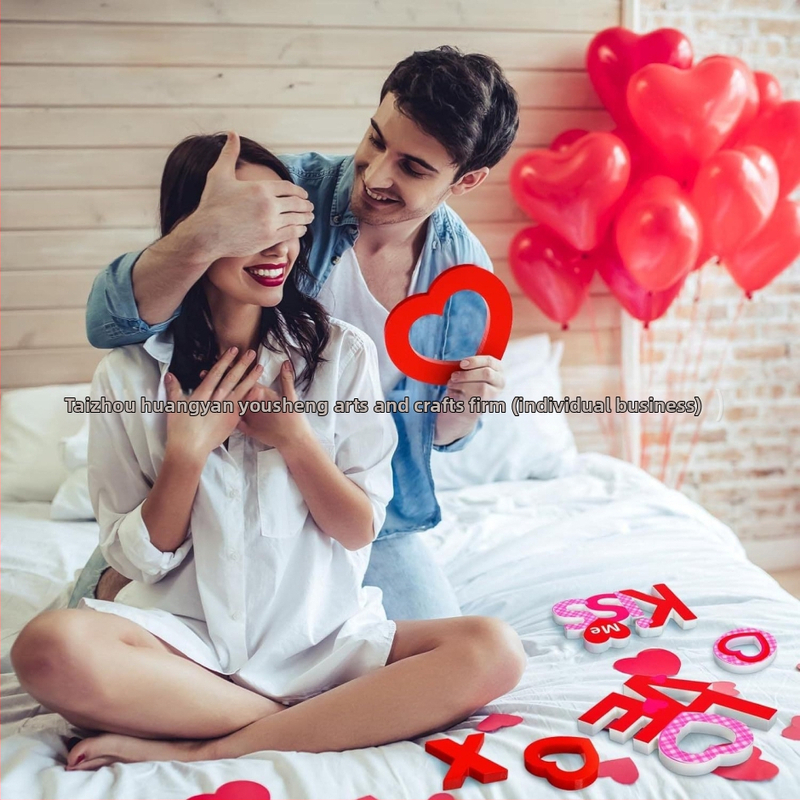 Koka angļu alfabēta dekori ballītēm un kāzām — mūsdienīgs vienkāršs stils, dekori skatuvei, bāram un kafejnīcai