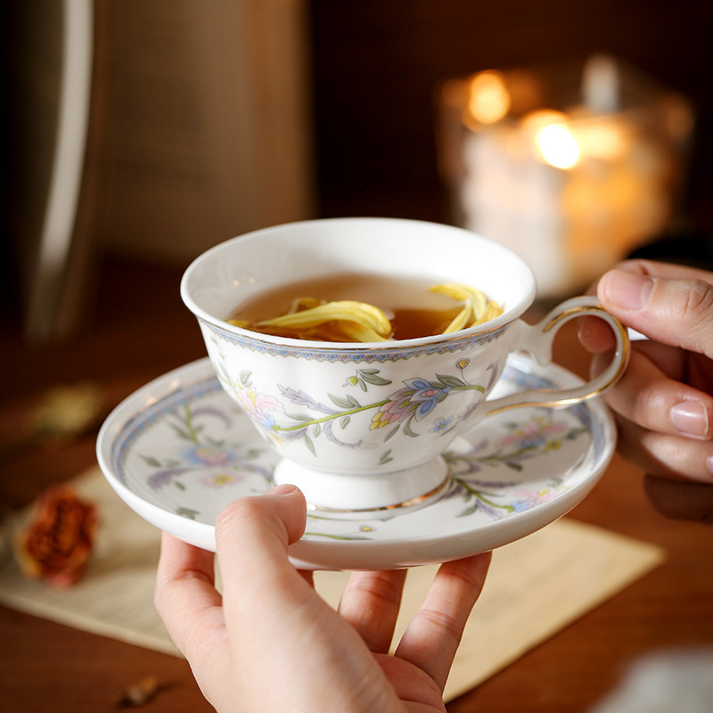 Šalica za kavu s nordijskim reljefnim čipkastim uzorkom, keramična, cvjetni uzorak, 350 g, papirnata kutija (keramička, cvjetni uzorak, 350 g, papirnata kutija)