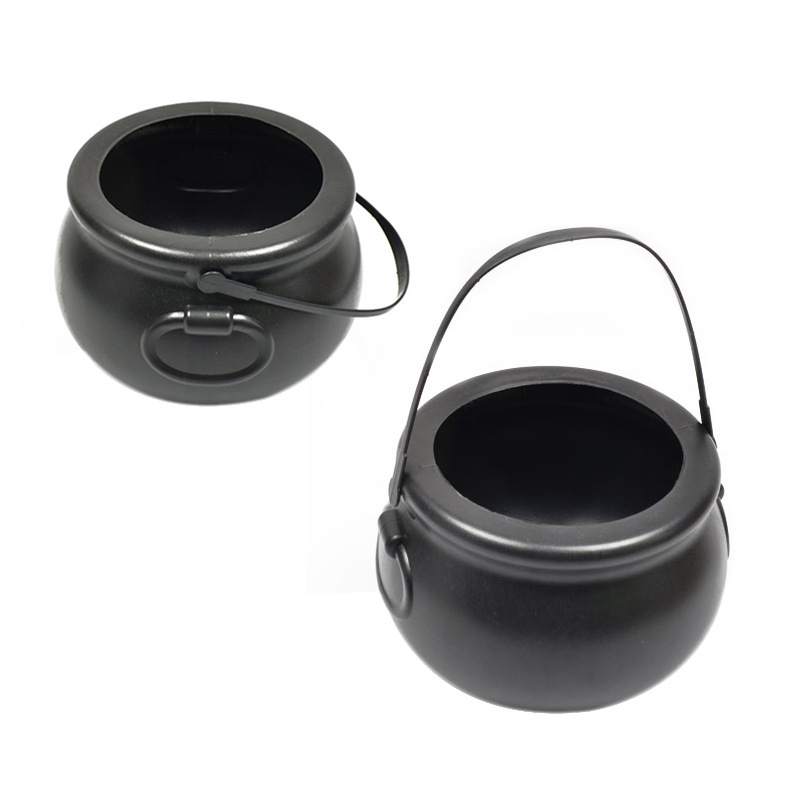 Halloween rekviziti: plastična bačva s vješticom – dekorativni rekvizit za uređenje prostora