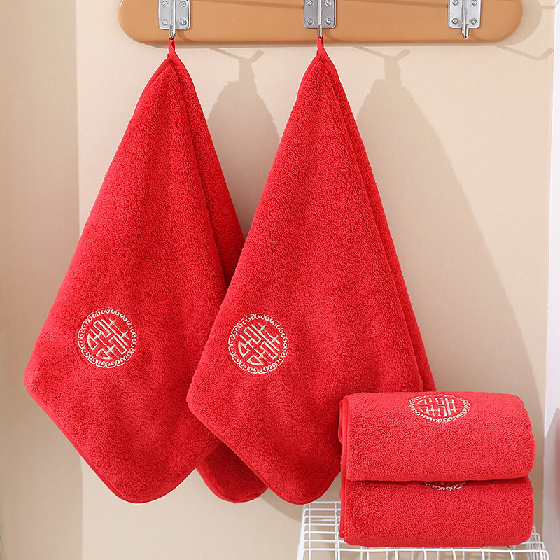 Absorbentný uterák na telo z Coral Fleece, 150D, 120–140 g, lemovanie, prispôsobenie k dispozícii