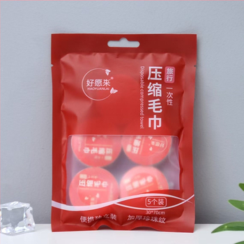 Ühekordselt kasutatav kompaktne näopesurätik reisile, hügieeniline ja nahale sõbralik, paksenenud ja imav, mittekootud materjalist.