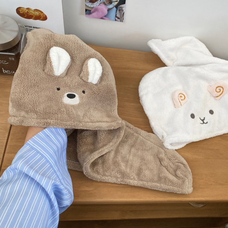 Kapa za sušenje kose od koralnog velura – iznimno upijajuća, brzo sušenje, mekana s dizajnom slatkog jagnjeta, 32-count vlakna, težina 80–99 g, obrada rubova i tisak